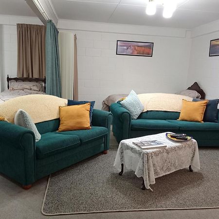 Park View 'Home Away From Home' Feilding Exteriör bild