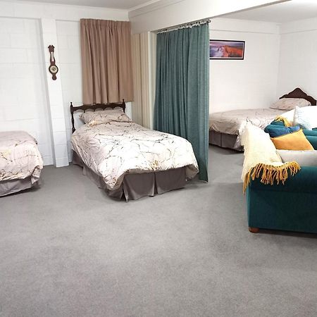 Park View 'Home Away From Home' Feilding Exteriör bild